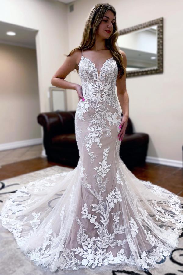 Charming Long Mermaid Chapel Train Sleeveless Backless Lace Wedding Dress with Appliques