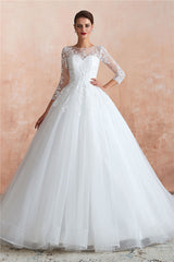 Elegant Long Ball Gown Appliques Lace Tulle Wedding Dress	 with Sleeves