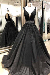 Black Long A-Line V-neck Wide Straps Tulle Lace Open Back Prom Dress