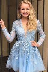 Short A-Line Lace Applique V-neck Long Sleeves Prom Dresses