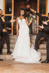 Elegant Long Sweetheart Straps Chapel Train Mermaid Tulle Wedding Dress
