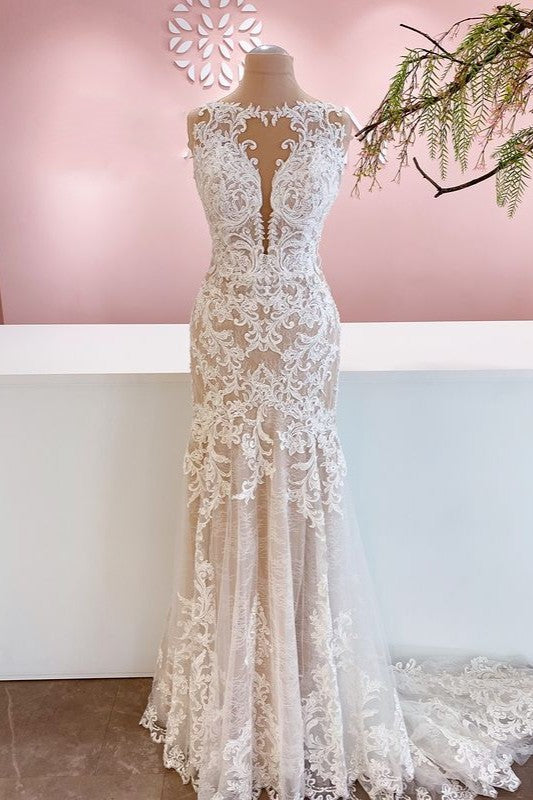 Long Bateau Keyhole Appliques Lace Tulle Mermaid Wedding Dress